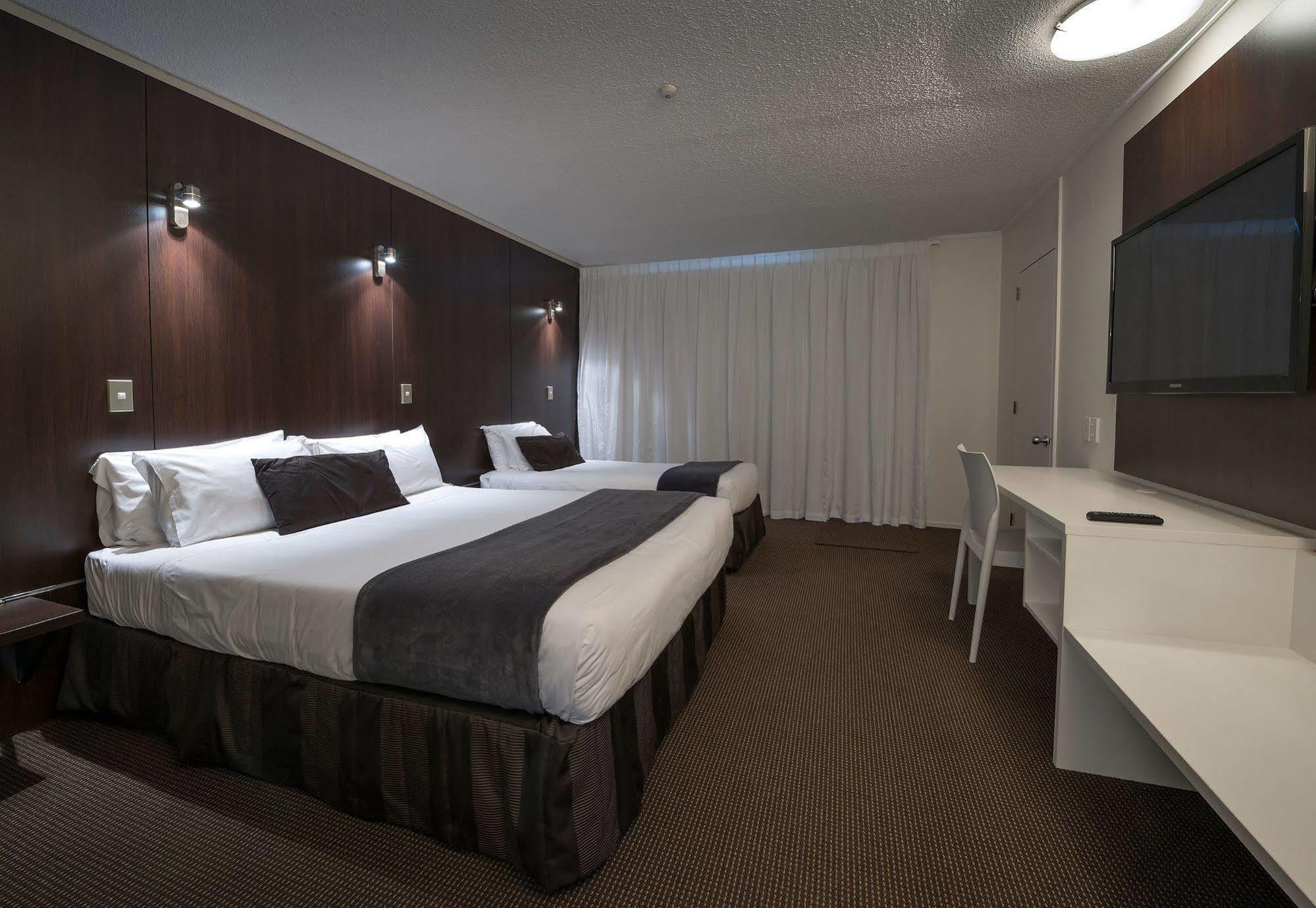 Hotel The Towers On The Park Christchurch Exterior foto