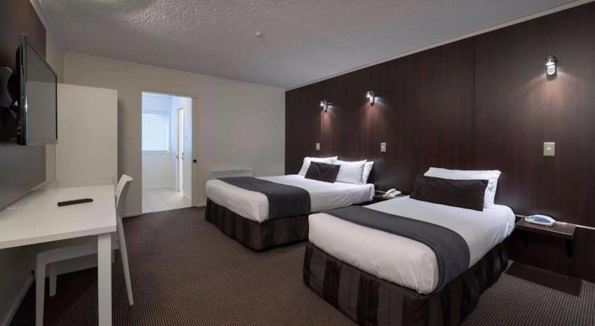Hotel The Towers On The Park Christchurch Exterior foto